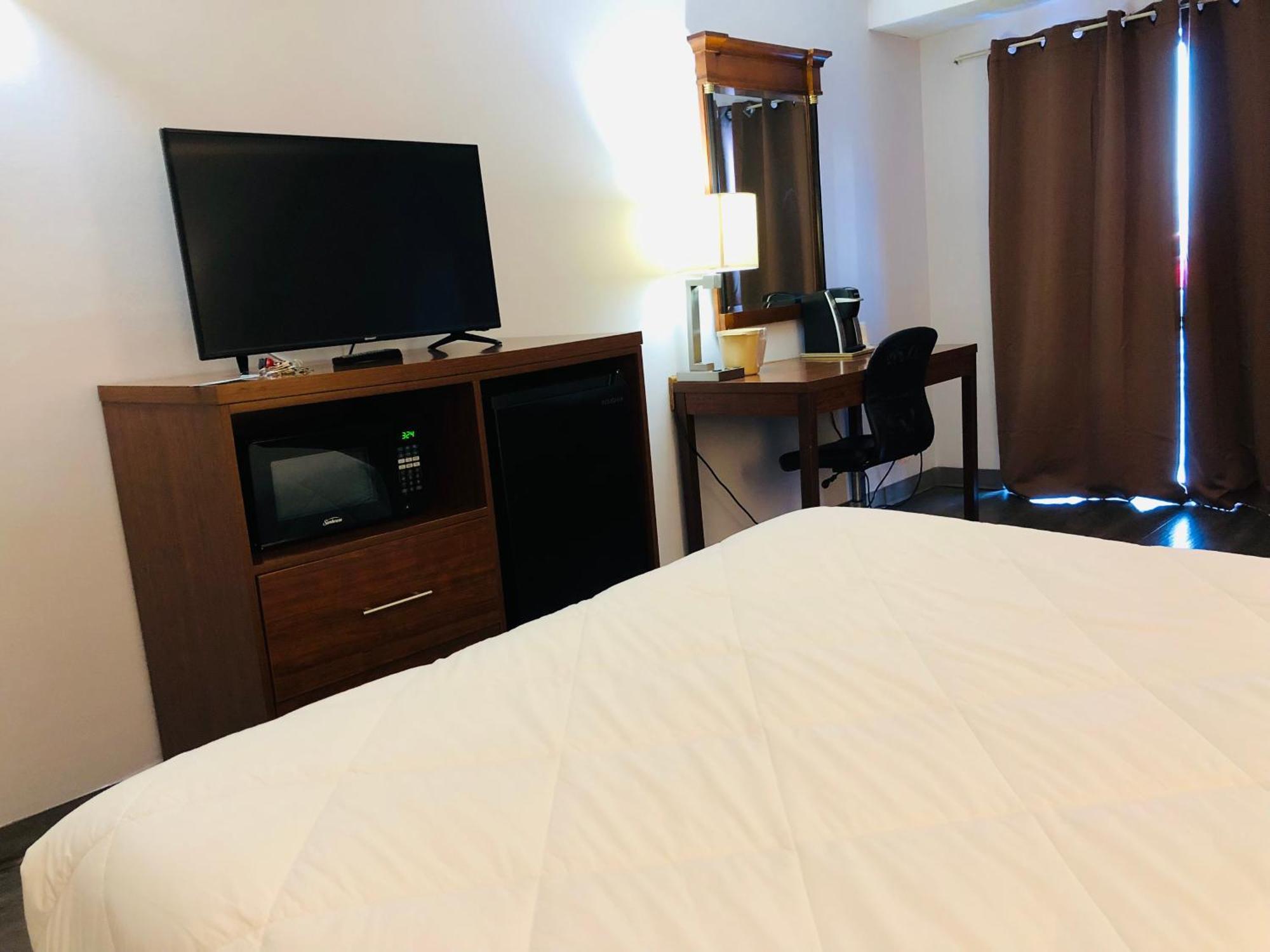 Travelodge By Wyndham Уэлленд Экстерьер фото